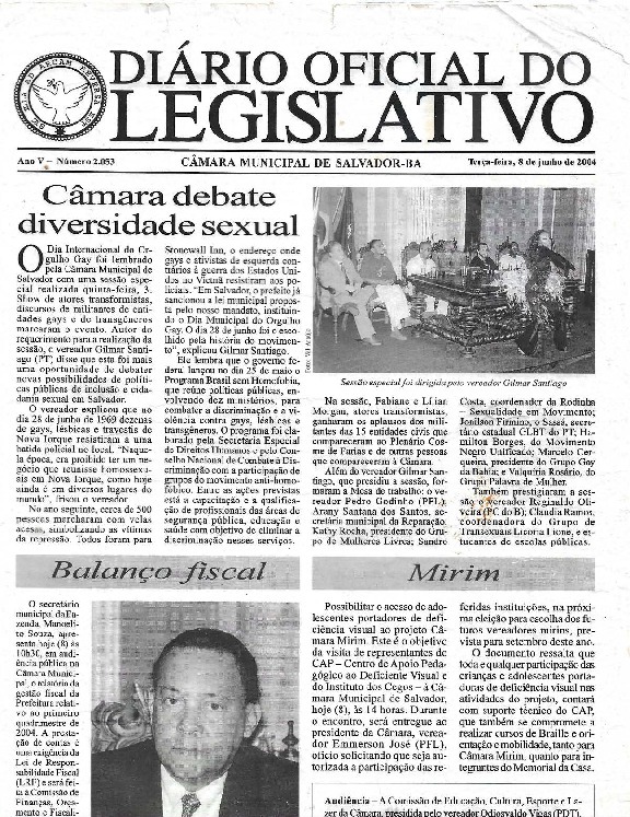 Página de jornal impresso digitalizada. A página foi restaurada e encontra-se habilitada para leitura OCR. Trata-se basicamente de uma página de anúncios cortada, com diversas marcas de dobradura. No cabeçário, lê-se “DIÁRIO OFICIAL DO LEGISLATIVO”, ano V, número 2053.